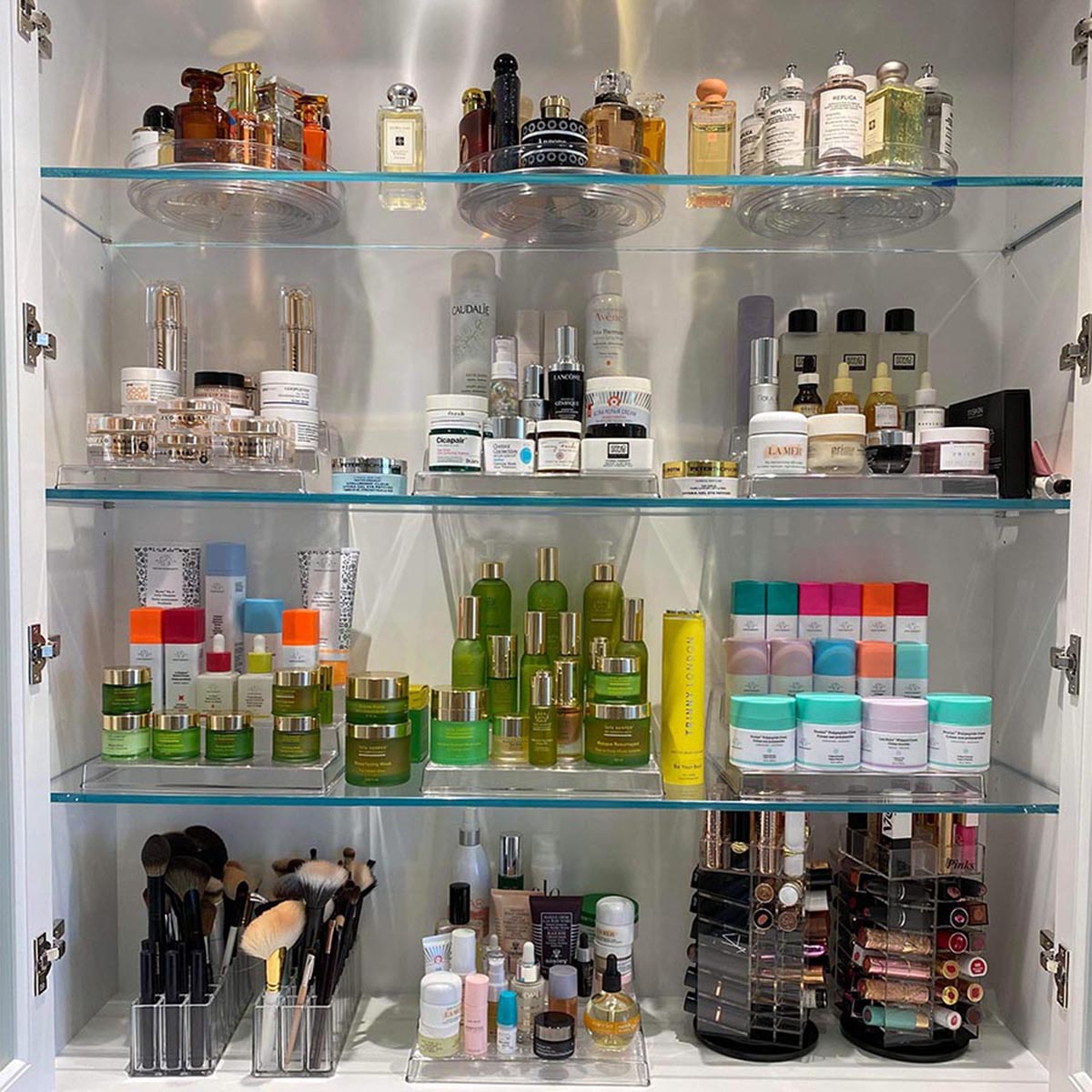 Cream and beige outfit styling